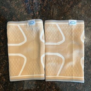 Cloud Beige Knee Compression Sleeves